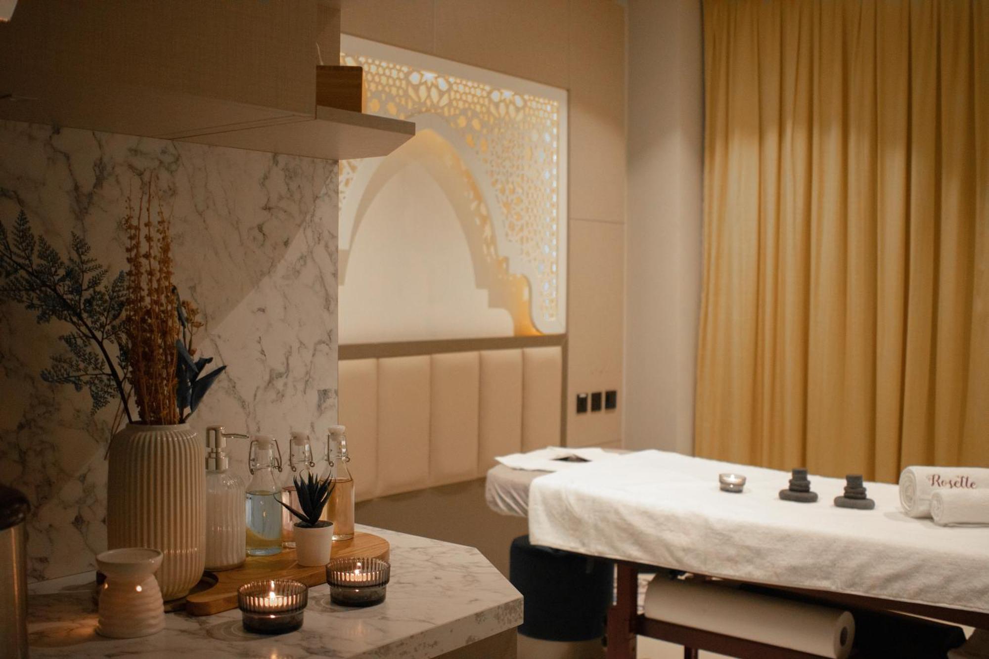 Central Inn Souq Waqif Doha Exteriör bild